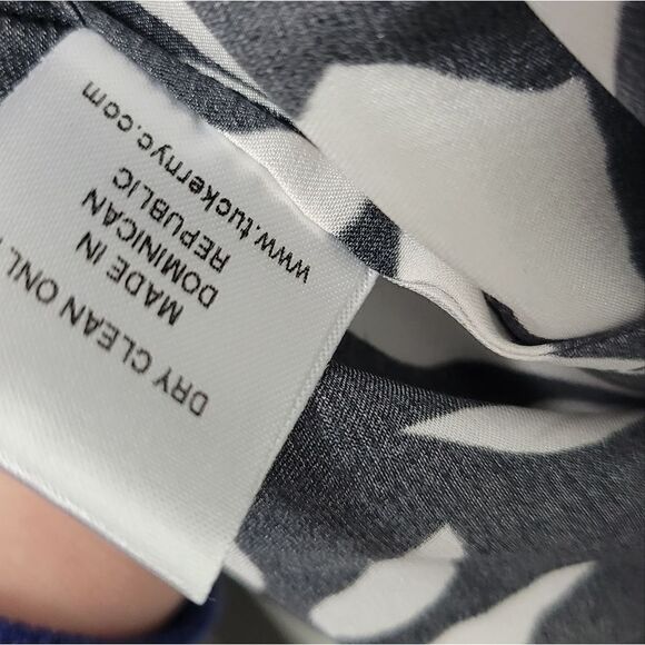 Tucker NYC The Classic Blouse Top Black Palm Floral 100 Silk Small - Picture 5 of 7